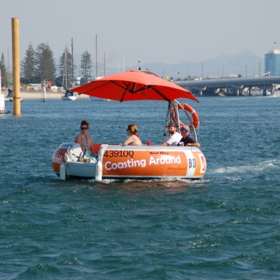 boat returning to Marina Mirage